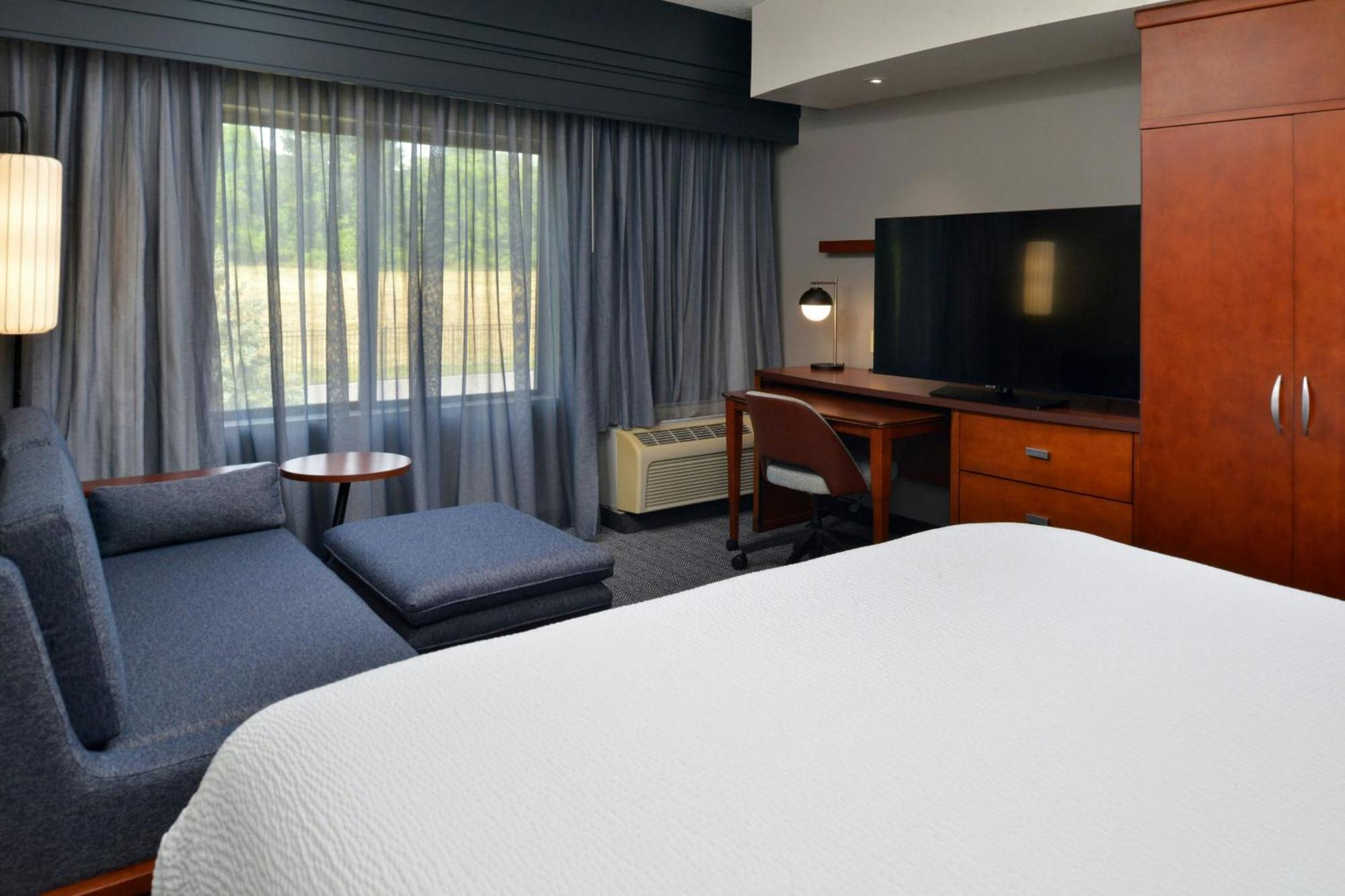 Courtyard By Marriott Harrisburg Hershey Екстериор снимка