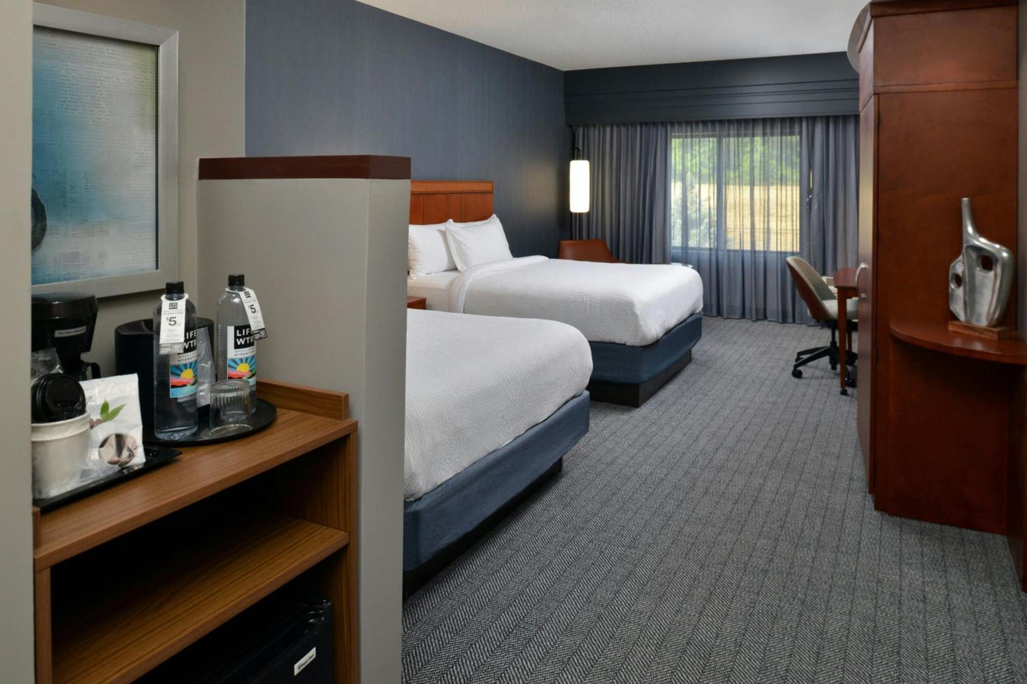 Courtyard By Marriott Harrisburg Hershey Екстериор снимка