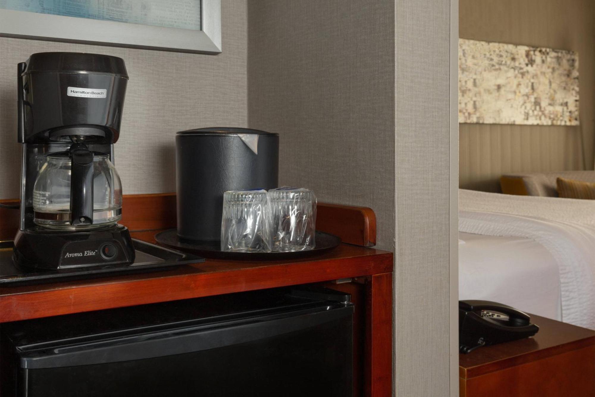 Courtyard By Marriott Harrisburg Hershey Екстериор снимка